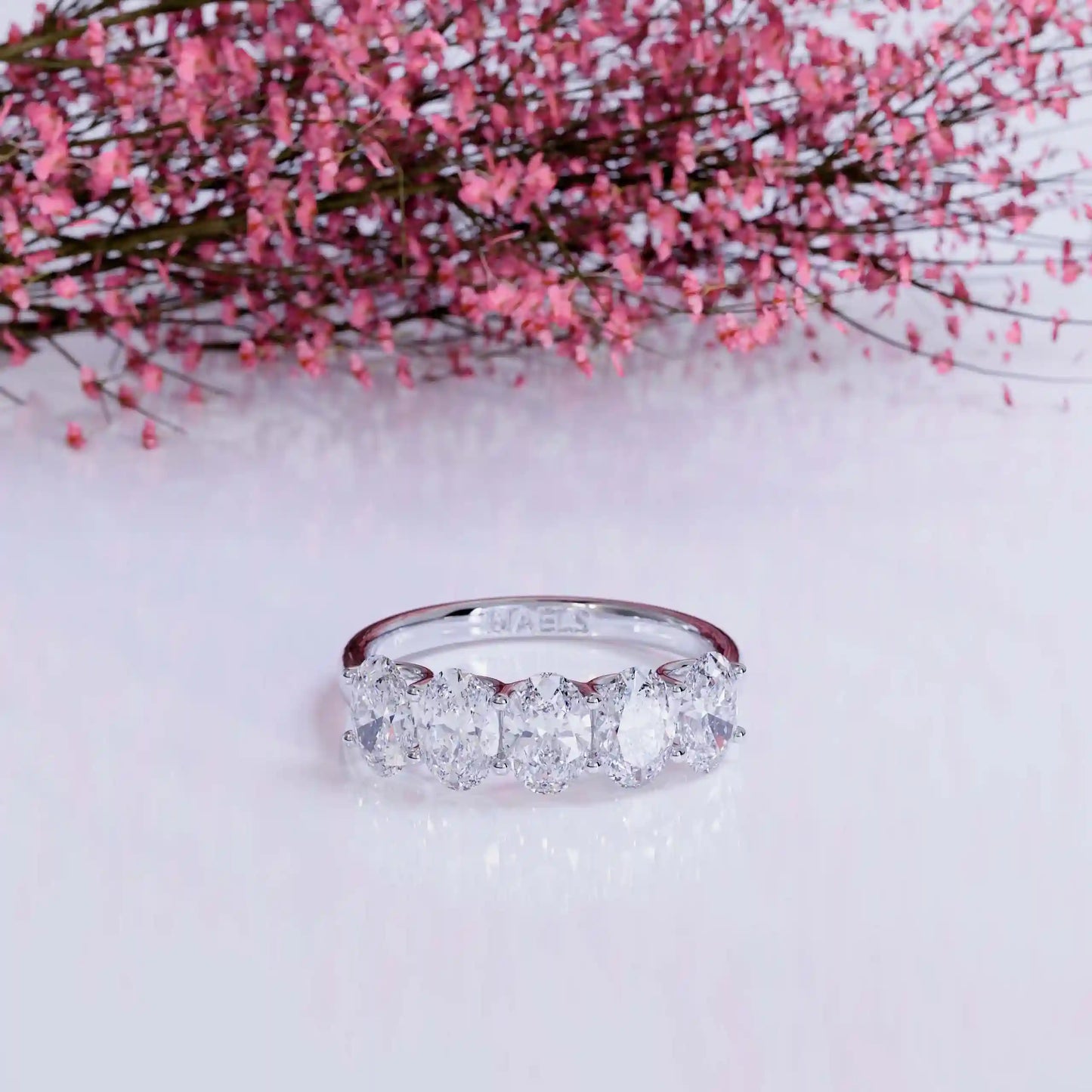The Floating Five Oval Band