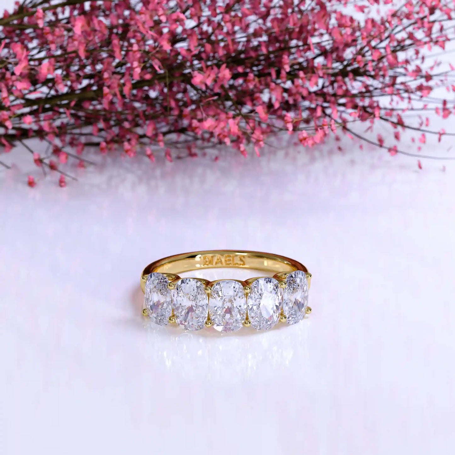 The Floating Five Elongated Cushion Band